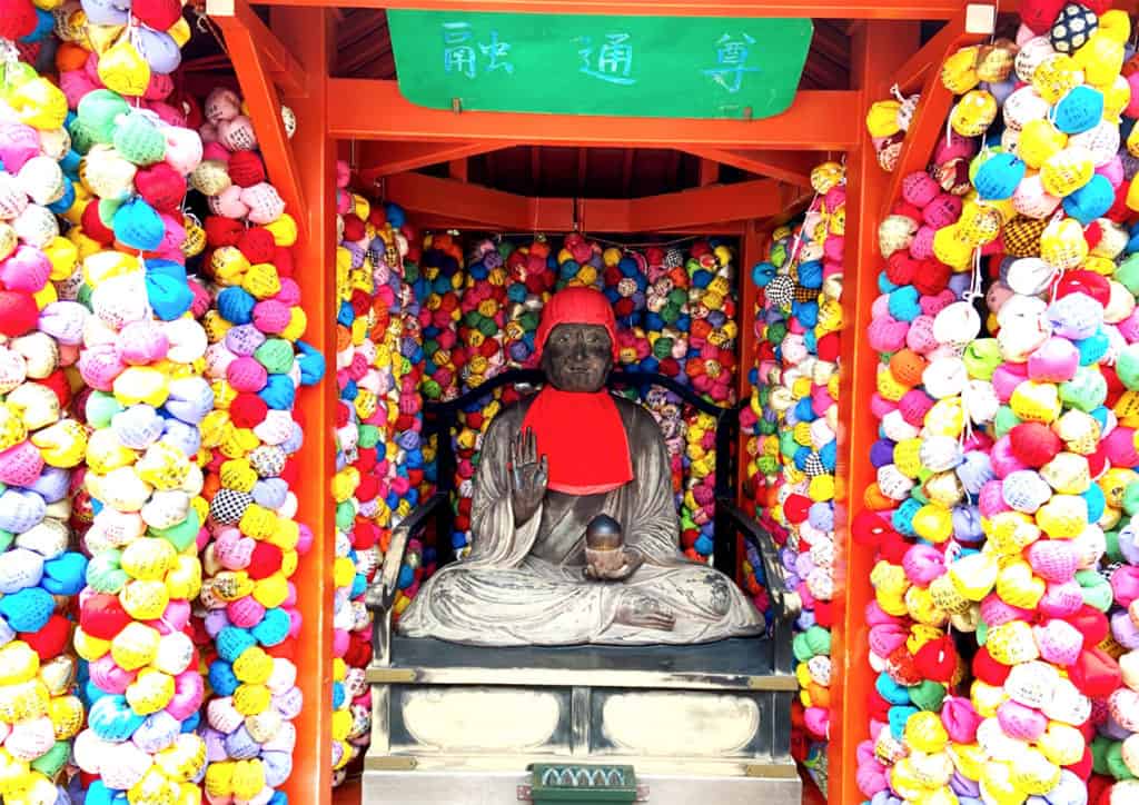 Yasaka Koshindo Temple  - The Most Colourful Temple in Kyoto: Shrine